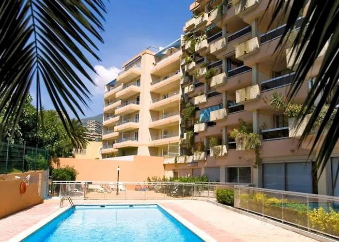Apartament Dans Avec Piscine A 50m De La